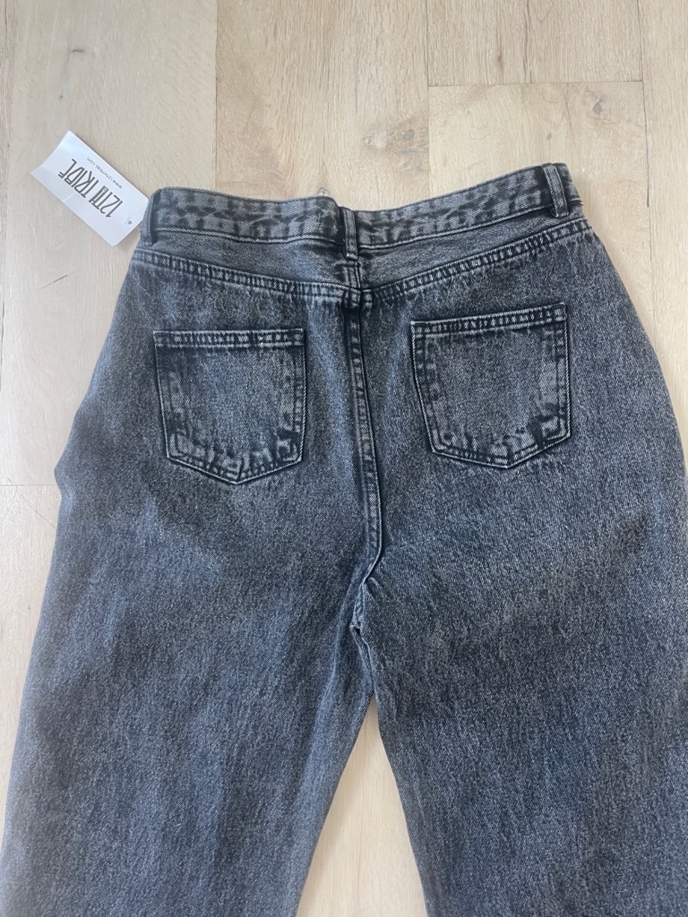 NWT 12th Tribe Asymmetrical Waist Dylan Jeans Size 28 - Picture 8 of 8